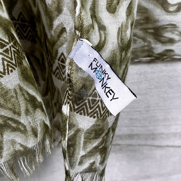 Funky Monkey Olive Green Ikat Print Viscose Shawl Wrap with Fringe 72x38 - Picture 2 of 7